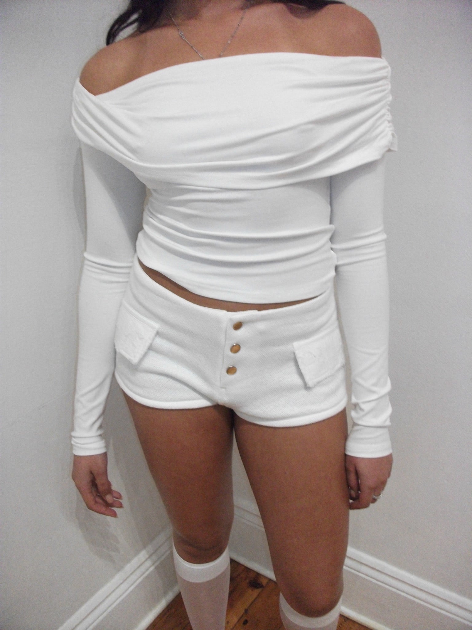 Amy Off shoulder longsleeve