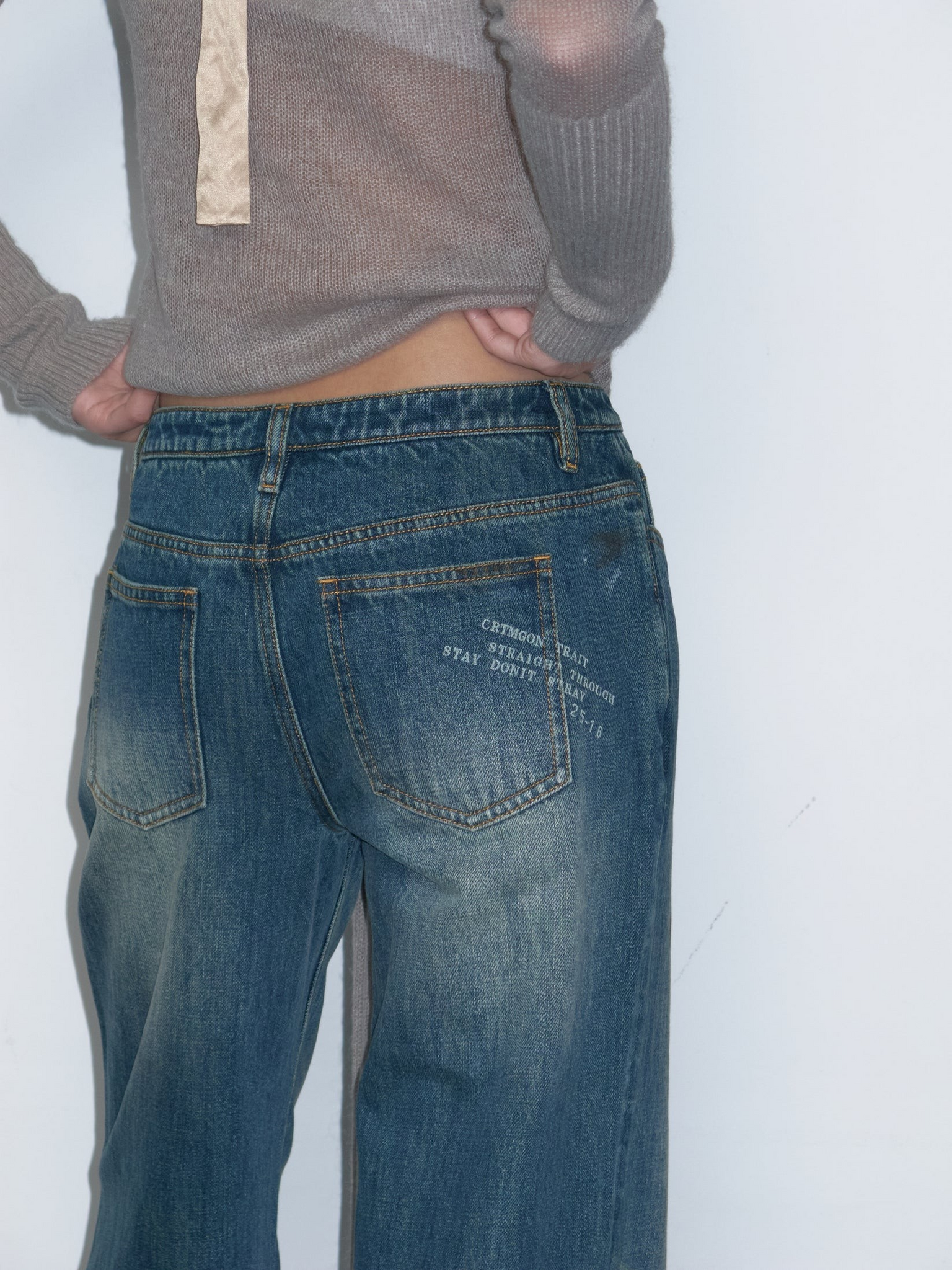 Smudged Low-rise Jeans